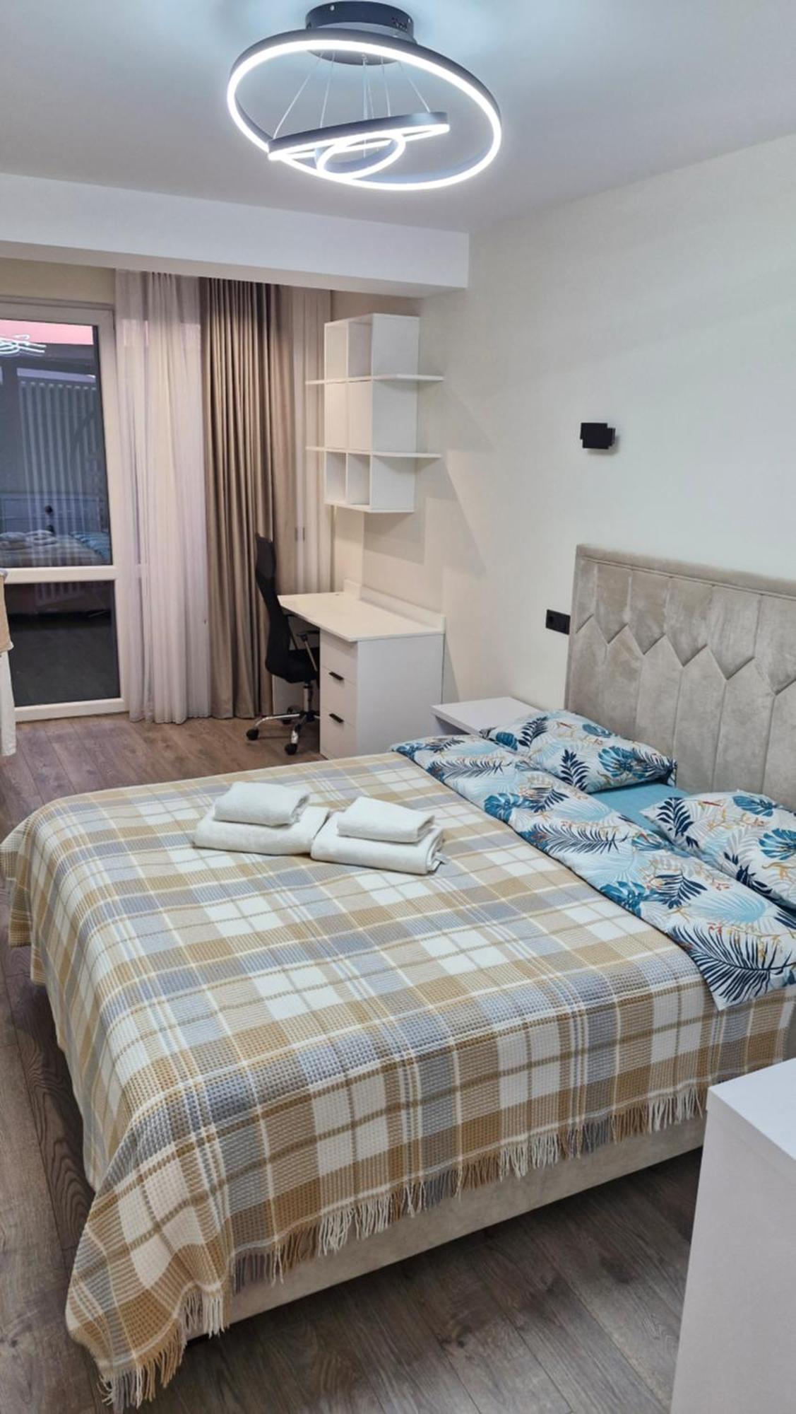Airport 24&24 Car Parking Apartment Chisinau Ngoại thất bức ảnh